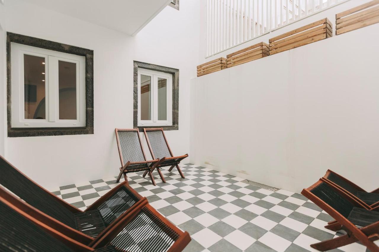 Azores Inn - Family Suites Ponta Delgada Zewnętrze zdjęcie